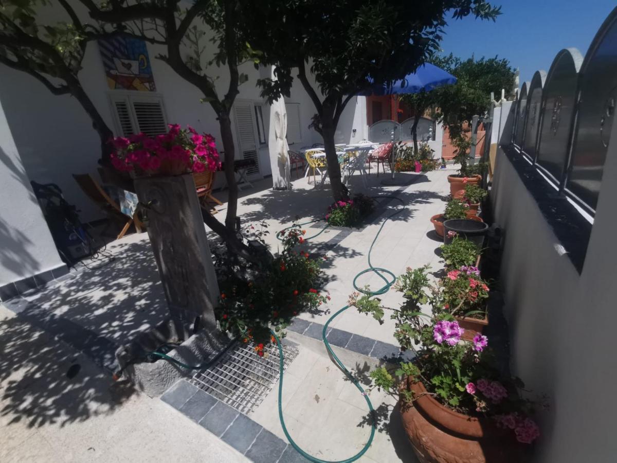 Wonderland Hotel San Teodoro  Exterior foto