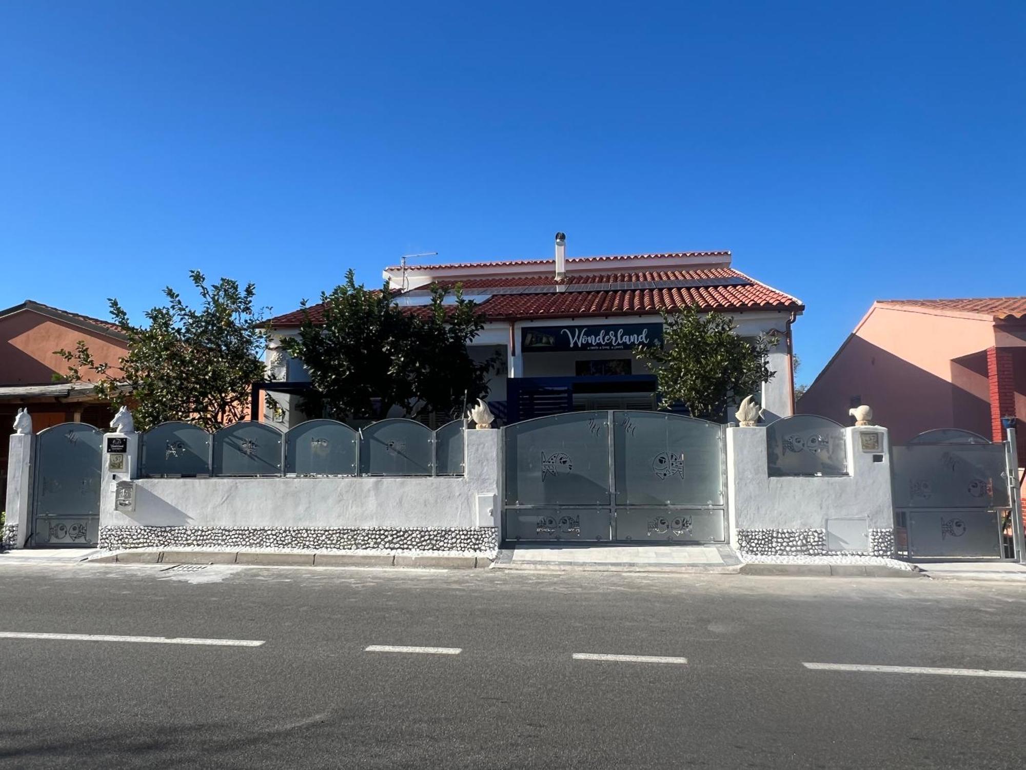 Wonderland Hotel San Teodoro  Exterior foto