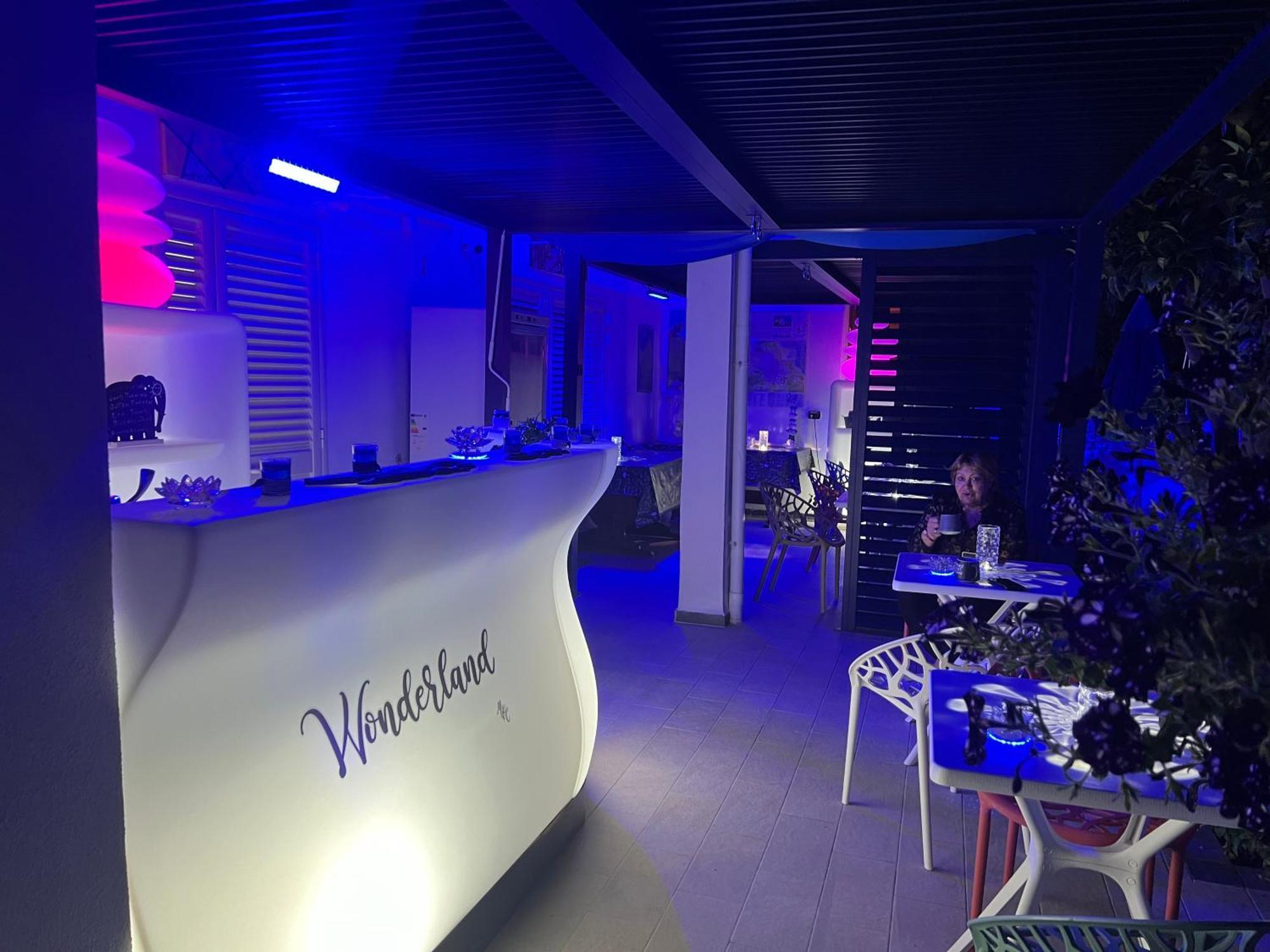 Wonderland Hotel San Teodoro  Exterior foto