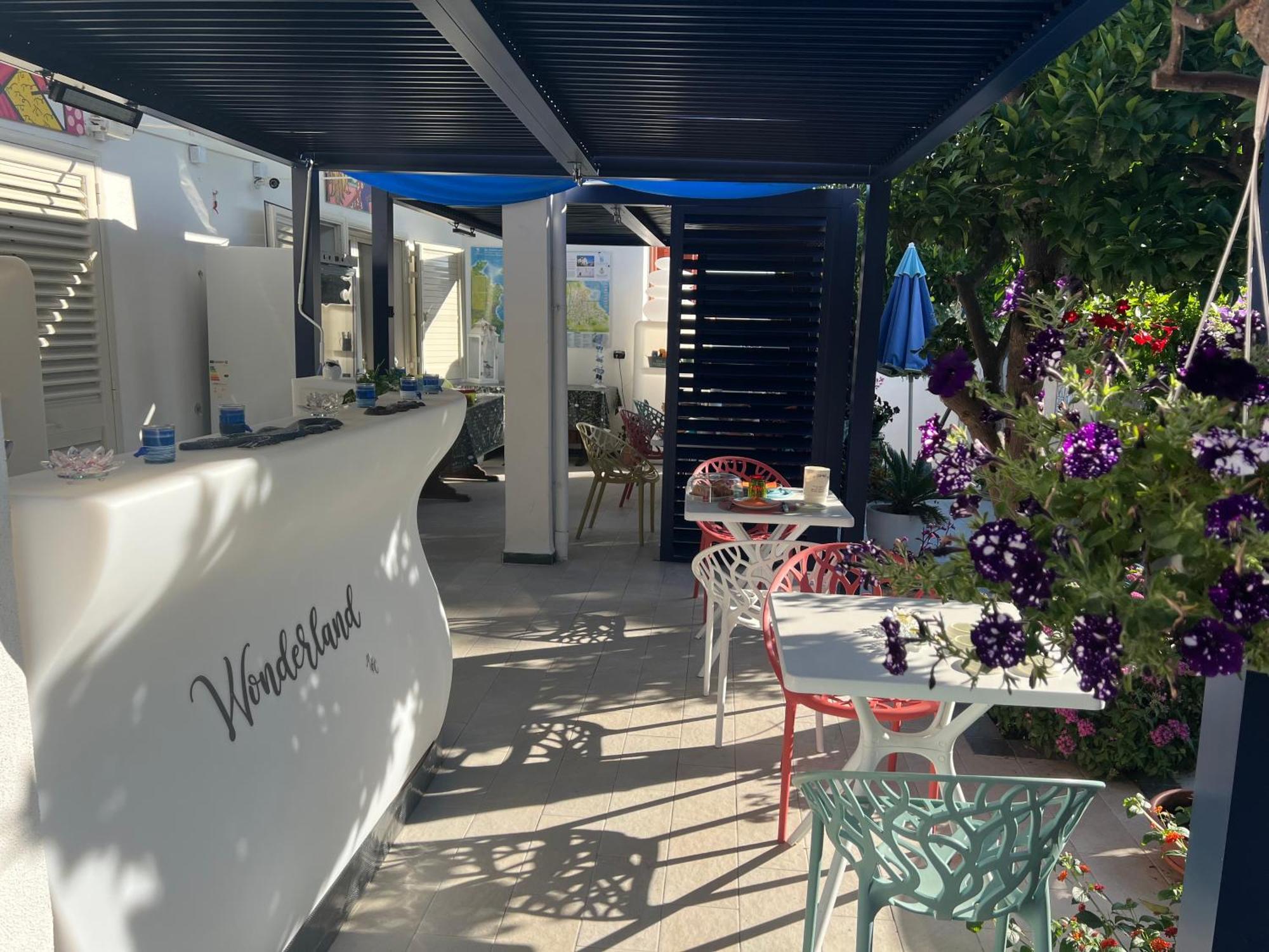 Wonderland Hotel San Teodoro  Exterior foto